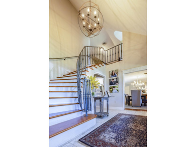 Ellendale on the golf course at its finest! This beauty has 4 on Ellendale Country Club in Louisiana - for sale on GolfHomes.com, golf home, golf lot