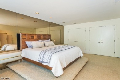1ST FLOOR BEDROOM! 14 miles west of NYC boasting 3 spacious on Rock Spring Club in New Jersey - for sale on GolfHomes.com, golf home, golf lot