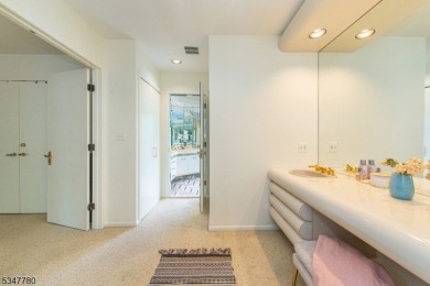 1ST FLOOR BEDROOM! 14 miles west of NYC boasting 3 spacious on Rock Spring Club in New Jersey - for sale on GolfHomes.com, golf home, golf lot