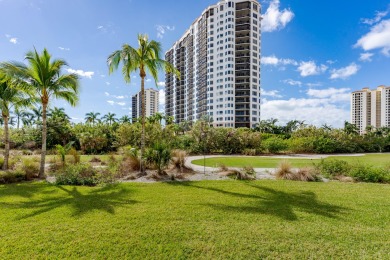 WOW! HERE IS AN AMAZING FIRST FLOOR COACH HOME WITH NUMEROUS on Hammock Bay in Florida - for sale on GolfHomes.com, golf home, golf lot