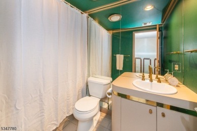 1ST FLOOR BEDROOM! 14 miles west of NYC boasting 3 spacious on Rock Spring Club in New Jersey - for sale on GolfHomes.com, golf home, golf lot