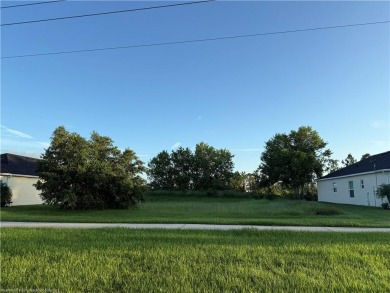 Calling Investors! Opportunity for a single family home or on Sun n Lake Golf and Country Club in Florida - for sale on GolfHomes.com, golf home, golf lot