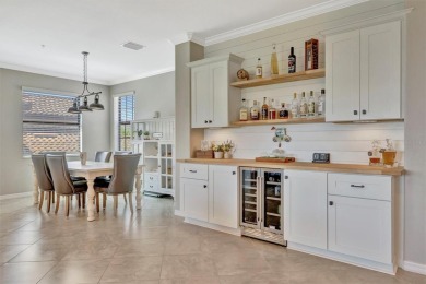 Welcome to Paradise! With 3 bedrooms, 2 baths, and a 2.5 car on Lakewood National Golf Club in Florida - for sale on GolfHomes.com, golf home, golf lot
