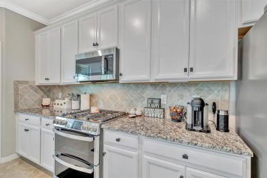 Welcome to Paradise! With 3 bedrooms, 2 baths, and a 2.5 car on Lakewood National Golf Club in Florida - for sale on GolfHomes.com, golf home, golf lot