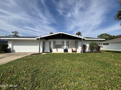 Experience Florida living with a tranquil setting in this on Daytona Beach Golf Club in Florida - for sale on GolfHomes.com, golf home, golf lot