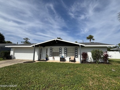 Experience Florida living with a tranquil setting in this on Daytona Beach Golf Club in Florida - for sale on GolfHomes.com, golf home, golf lot