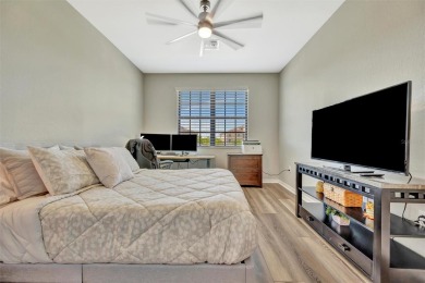 Welcome to Paradise! With 3 bedrooms, 2 baths, and a 2.5 car on Lakewood National Golf Club in Florida - for sale on GolfHomes.com, golf home, golf lot