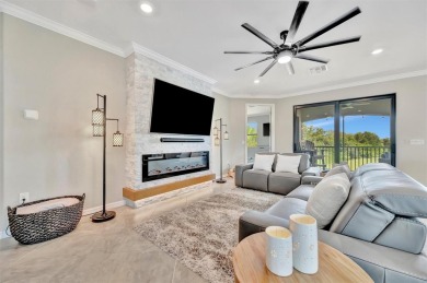 Welcome to Paradise! With 3 bedrooms, 2 baths, and a 2.5 car on Lakewood National Golf Club in Florida - for sale on GolfHomes.com, golf home, golf lot