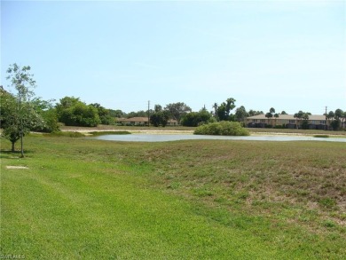 Gorgeous full 3 bedroom/ 2 bath villa in Lakewood on golf course on The Glades Golf and Country Club in Florida - for sale on GolfHomes.com, golf home, golf lot