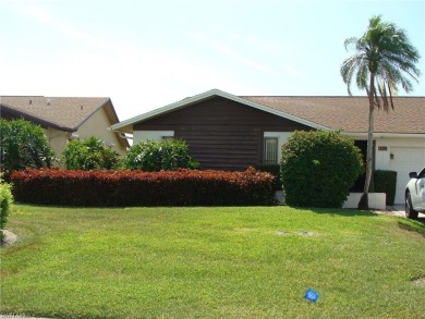 Gorgeous full 3 bedroom/ 2 bath villa in Lakewood on golf course on The Glades Golf and Country Club in Florida - for sale on GolfHomes.com, golf home, golf lot