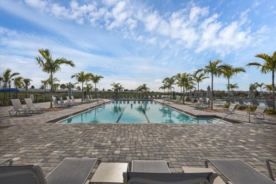 Seconds chances don't come often! This amazing home is back on on Lakewood National Golf Club in Florida - for sale on GolfHomes.com, golf home, golf lot