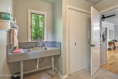 Great home in beautiful Fairfield Glade community, waiting for on Druid Hills Golf Club in Tennessee - for sale on GolfHomes.com, golf home, golf lot