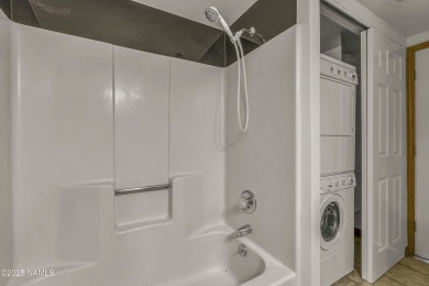 Welcome to your mountain hideaway, a low-maint, high-vibe 1BR on Continental Country Club in Arizona - for sale on GolfHomes.com, golf home, golf lot