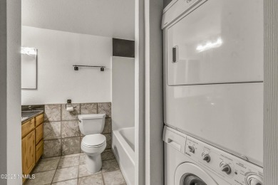 Welcome to your mountain hideaway, a low-maint, high-vibe 1BR on Continental Country Club in Arizona - for sale on GolfHomes.com, golf home, golf lot