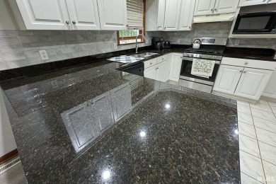 Well-maintained 3-bedroom, 3-bathroom home in Shore Manor on Raber Golf Course in Indiana - for sale on GolfHomes.com, golf home, golf lot