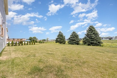 Better than new! Why wait for new construction, when your dream on Blackberry Oaks Golf Course in Illinois - for sale on GolfHomes.com, golf home, golf lot