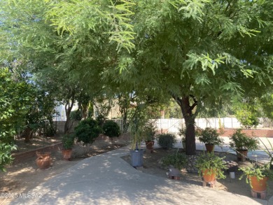 Discover this charming 2 bedroom, 2 bathroom home in the on Omni Tucson National Golf Resort and Spa - Sonoran in Arizona - for sale on GolfHomes.com, golf home, golf lot