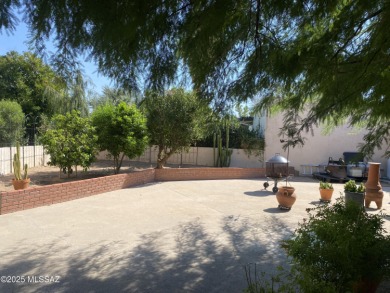 Discover this charming 2 bedroom, 2 bathroom home in the on Omni Tucson National Golf Resort and Spa - Sonoran in Arizona - for sale on GolfHomes.com, golf home, golf lot