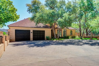 Built for entertaining, this home is inside the gated on LakeRidge Country Club in Texas - for sale on GolfHomes.com, golf home, golf lot