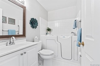 Spacious and move-in ready ranch condo located in the highly on Fellows Creek Golf Club in Michigan - for sale on GolfHomes.com, golf home, golf lot