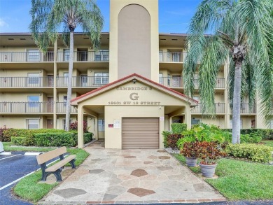 LARGE CORNER UNIT WITH GOLF COURSE VIEW FOR SALE! 2 bedroom, 2 on Flamingo Lakes Country Club in Florida - for sale on GolfHomes.com, golf home, golf lot