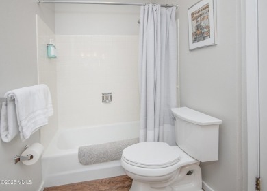 Charming 2-bedroom, 3-bathroom condo offers the perfect blend of on Eagle Vail Golf Course in Colorado - for sale on GolfHomes.com, golf home, golf lot