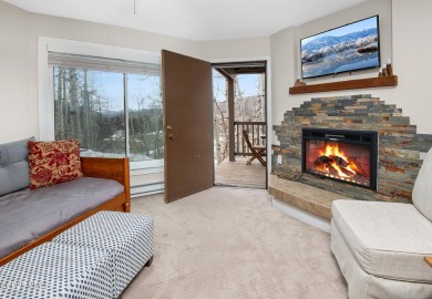 Charming 2-bedroom, 3-bathroom condo offers the perfect blend of on Eagle Vail Golf Course in Colorado - for sale on GolfHomes.com, golf home, golf lot