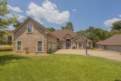 WELCOME to this stunning 4 bedroom, 3 bathroom, 3,236 square ft on Oak Hurst Golf Course in Texas - for sale on GolfHomes.com, golf home, golf lot