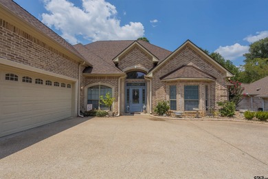 WELCOME to this stunning 4 bedroom, 3 bathroom, 3,236 square ft on Oak Hurst Golf Course in Texas - for sale on GolfHomes.com, golf home, golf lot
