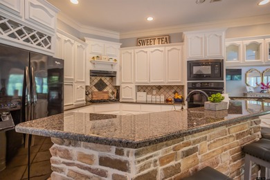 WELCOME to this stunning 4 bedroom, 3 bathroom, 3,236 square ft on Oak Hurst Golf Course in Texas - for sale on GolfHomes.com, golf home, golf lot