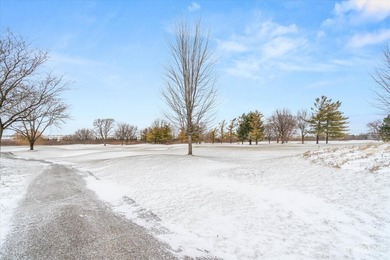 Meticulously maintained ranch in desirable Carillon gated 55+ on The Links at Carillon in Illinois - for sale on GolfHomes.com, golf home, golf lot