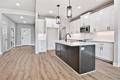 Beautiful, move-in ready new construction home in the heart of on Bella Vista - Metfield Golf Complex and Country Club in Arkansas - for sale on GolfHomes.com, golf home, golf lot