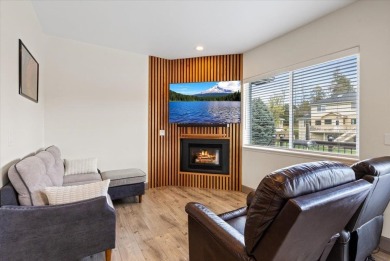 Does year-round deeded beach access with 300 ft of BEACHFRONT on Liberty Lake Golf Club in Washington - for sale on GolfHomes.com, golf home, golf lot