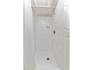 Stunning 2-Bedroom, 2-Bathroom Condo in Kings Point, Delray on Kings Point Golf -Flanders Way in Florida - for sale on GolfHomes.com, golf home, golf lot