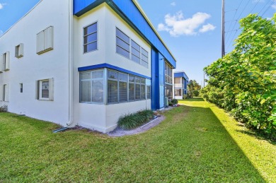 Stunning 2-Bedroom, 2-Bathroom Condo in Kings Point, Delray on Kings Point Golf -Flanders Way in Florida - for sale on GolfHomes.com, golf home, golf lot