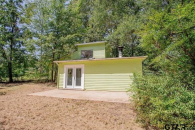 Welcome to this charming 2-bedroom, 2-bathroom home nestled in on Hide-A-Way Lake Golf Course in Texas - for sale on GolfHomes.com, golf home, golf lot
