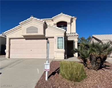 Home features 4 bedrooms, 2.5 Bathrooms, and 2 car garage. Large on TPC at Summerlin in Nevada - for sale on GolfHomes.com, golf home, golf lot