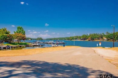 Welcome to this charming 2-bedroom, 2-bathroom home nestled in on Hide-A-Way Lake Golf Course in Texas - for sale on GolfHomes.com, golf home, golf lot
