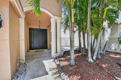 Spacious 5BR, 2.5BA home in Madison Green, Royal Palm Beach on The Links At Madison Green in Florida - for sale on GolfHomes.com, golf home, golf lot