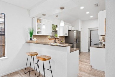 It's a rare treat to find a spacious single level home in on Northshore Country Club in Texas - for sale on GolfHomes.com, golf home, golf lot