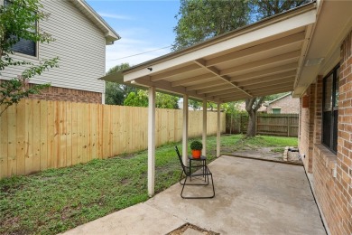 It's a rare treat to find a spacious single level home in on Northshore Country Club in Texas - for sale on GolfHomes.com, golf home, golf lot