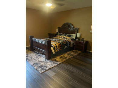 Welcome to this charming 3-bedroom, 2-bath home located in the on Sunset Hills Golf Course in Oklahoma - for sale on GolfHomes.com, golf home, golf lot