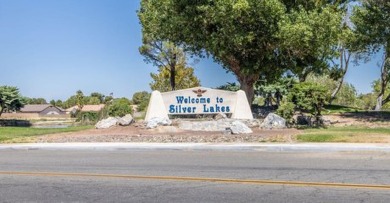 This 2 Bedroom, 2 bath condo has 800 SF of living space. Built on Silver Lakes Golf Course in California - for sale on GolfHomes.com, golf home, golf lot