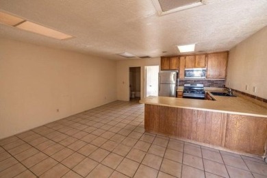 This 2 Bedroom, 2 bath condo has 800 SF of living space. Built on Silver Lakes Golf Course in California - for sale on GolfHomes.com, golf home, golf lot