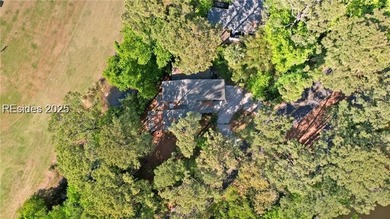 Great opportunity to make this Hilton Head Island home your own on Shipyard Golf Club in South Carolina - for sale on GolfHomes.com, golf home, golf lot