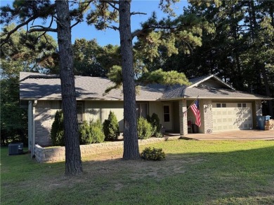 Charming 3 bedroom 2 bath home on a large corner lot.  Kitchen on Bella Vista Country Club - Berksdale in Arkansas - for sale on GolfHomes.com, golf home, golf lot