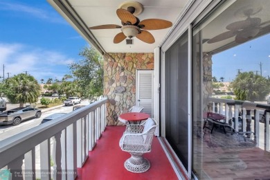 Welcome to downtown Lake Worth Beach! You can't beat the on Lake Worth Municipal Golf Course in Florida - for sale on GolfHomes.com, golf home, golf lot