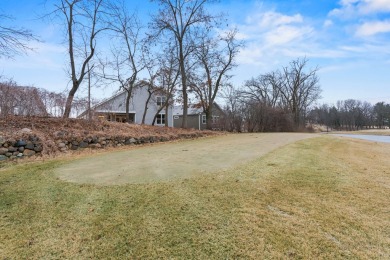 This beautiful, move-in-ready home is like a model, with no on Woodstock Country Club in Illinois - for sale on GolfHomes.com, golf home, golf lot