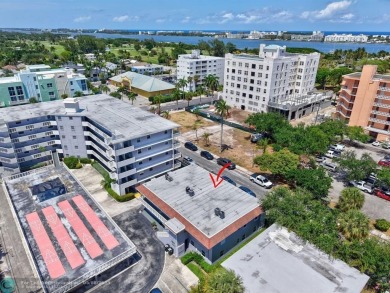Welcome to downtown Lake Worth Beach! You can't beat the on Lake Worth Municipal Golf Course in Florida - for sale on GolfHomes.com, golf home, golf lot