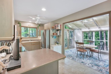 NEW ROOF and motivated sellers in Keowee Key!!! Bargain price on Keowee Key Golf and Country Club in South Carolina - for sale on GolfHomes.com, golf home, golf lot